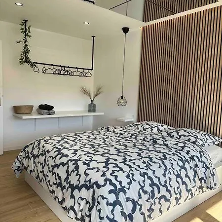 Blue Pearl Apartment