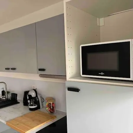 Apartment Blue Pearl *