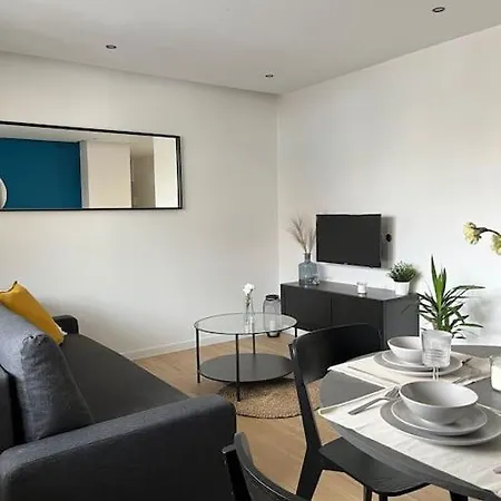 Blue Pearl Apartment *